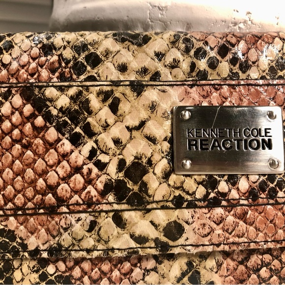 Kenneth Cole Reaction Snakeskin Print Wallet Tan, Black and Rose Color - Picture 4 of 7